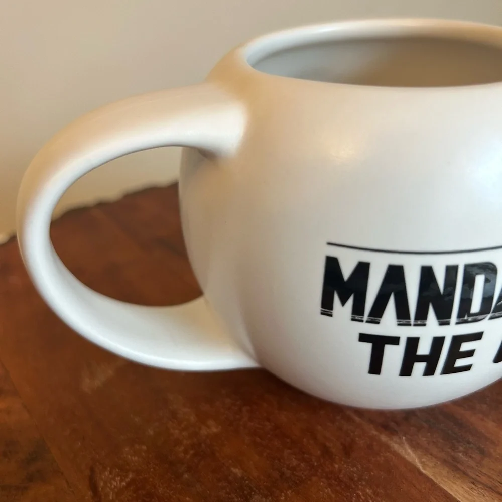 Disney Park Star Wars Mandalorian The Child Mug Cup Baby Yoda 18oz Hot Cup‎